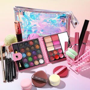 All-in-One Makeup Gift Set